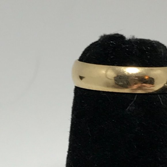 14Kt Gold Wedding Band-Style Ring, Size 5, by Reeds Jewelers - Picture 7 of 12